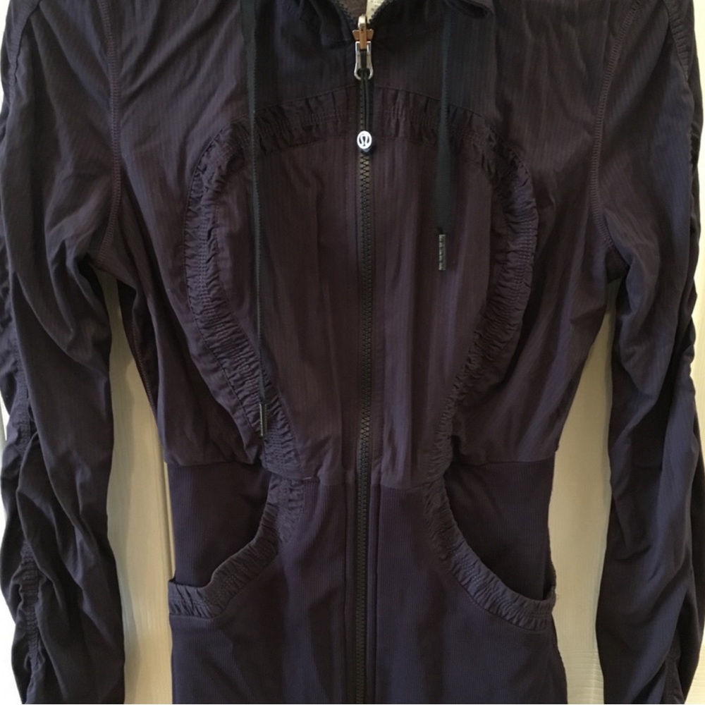 RARE Lululemon Size 6 reversible jacket